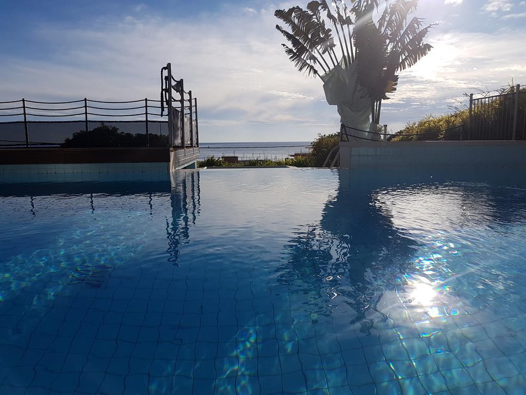 Appartement Au Chateau Vallaya Menton Buitenkant foto