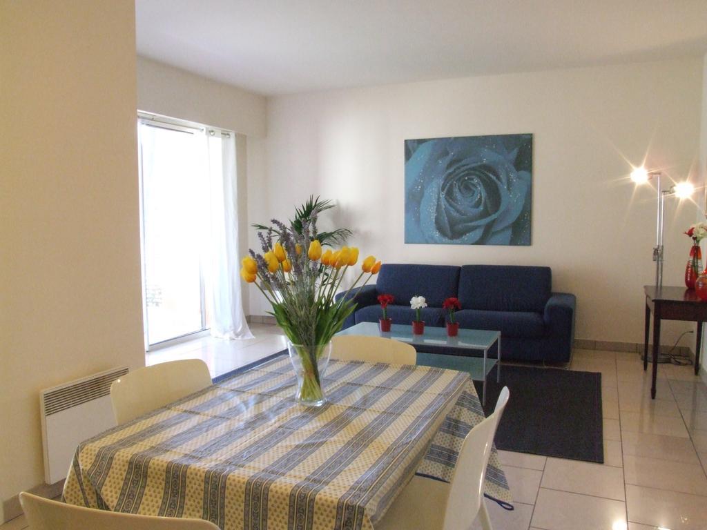 Appartement Au Chateau Vallaya Menton Buitenkant foto
