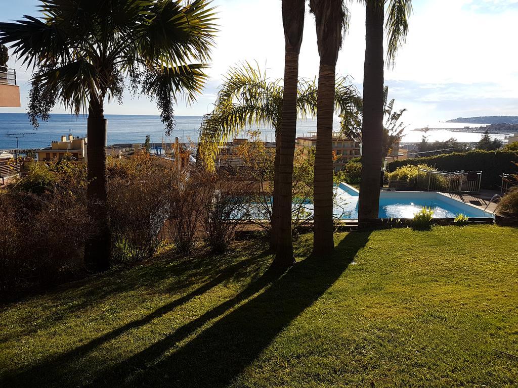Appartement Au Chateau Vallaya Menton Buitenkant foto